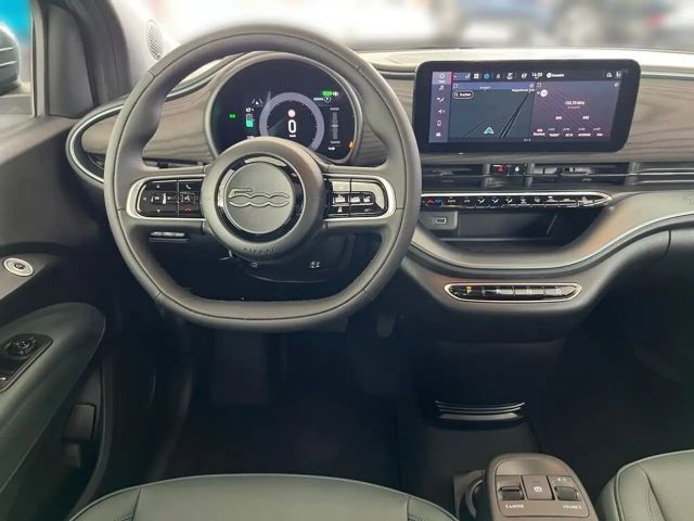 Fiat 500 87kW 42kWh Giorgio Armani Collector´s Edition