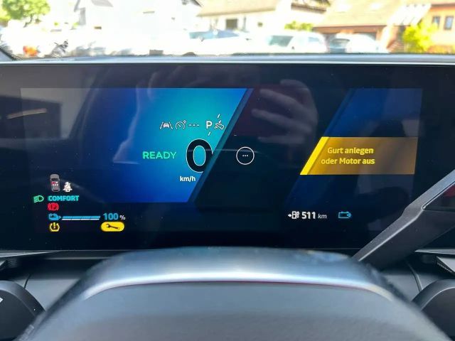 Renault Scenic E-Tech Iconic