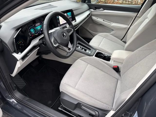 Volkswagen Golf 1.5 eTSI DSG Golf VIII Life