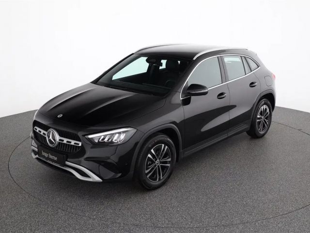 Mercedes-Benz GLA 180 Fernlichtass. Kamera