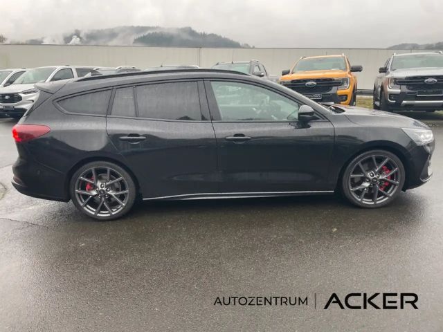 Ford Focus ST Line Wagon