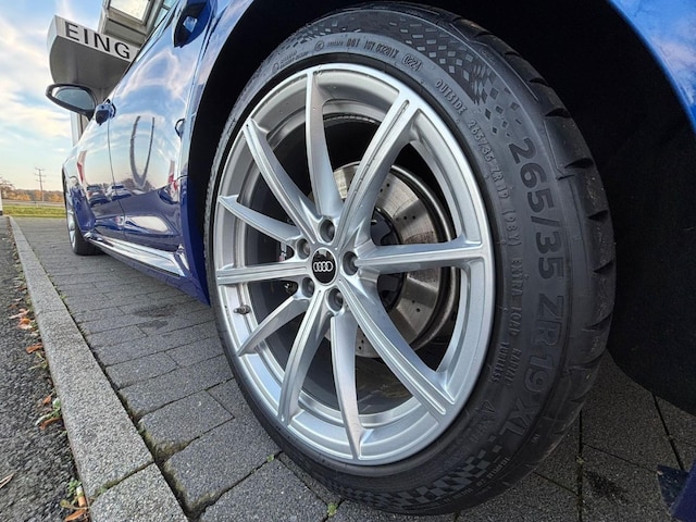 Audi RS4 Avant Quattro