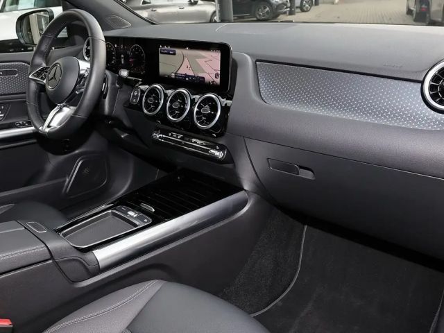 Mercedes-Benz B 200 DISTRONIC+TOTWINKEL+360°+MBUX+LED+17 ZOLL