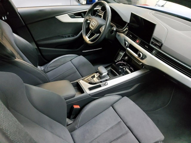 Audi A4 40 TFSI S-Tronic Sedan