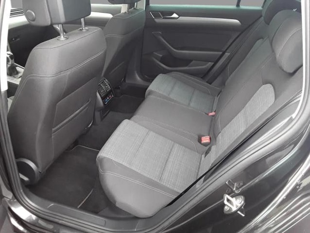 Volkswagen Passat 1.5 TSI Business Variant