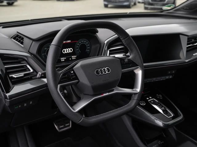 Audi Q4 e-tron Q4 45 e-tron Matrix/Pano/AHK/ACC/SONOS/uvm.