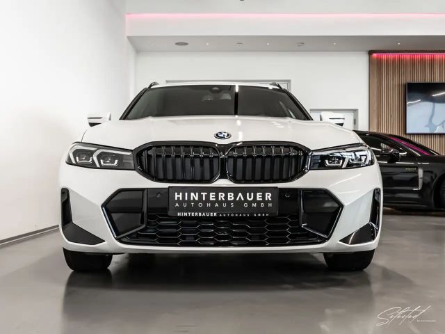 BMW 320 320e M-Sport xDrive