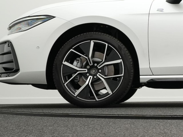 Volkswagen Passat 2.0 TDI R-Line Variant