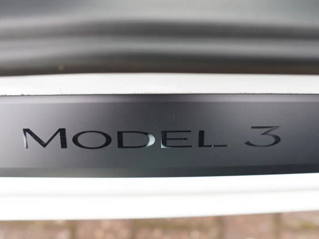 Tesla Model 3 Standard Range
