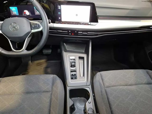 Volkswagen Golf 1.5 eTSI DSG Life