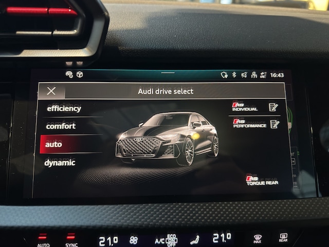 Audi RS3 Quattro S-Tronic Sedan