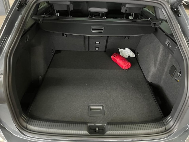 Volkswagen Golf DSG R-Line Variant