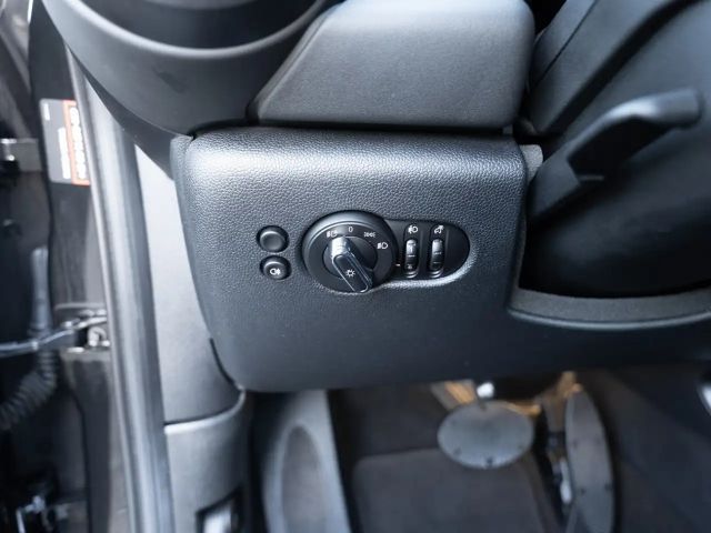 MINI Cooper FACELIFT LED PDC KLIMA Essential Trim