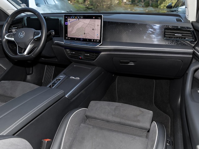 Volkswagen Passat 1.5 eTSI Business DSG Variant