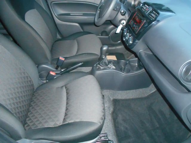 Mitsubishi Space Star Star