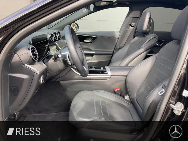 Mercedes-Benz C 200 AMG Line Sedan