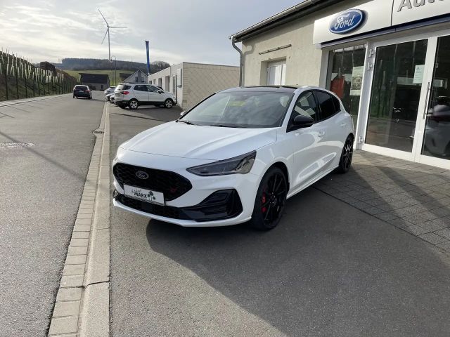 Ford Focus ST Line