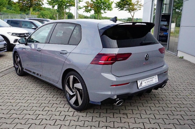 Volkswagen Golf 2.0 TSI DSG