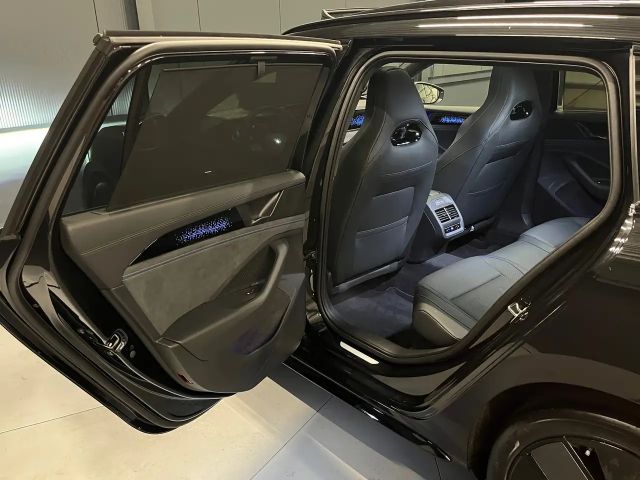 Volkswagen Passat 4Motion R-Line Variant