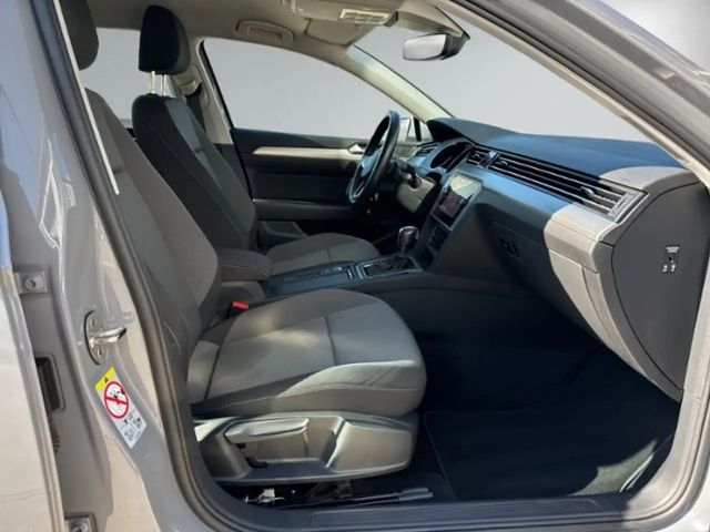 Volkswagen Passat 1.5 TSI DSG Variant