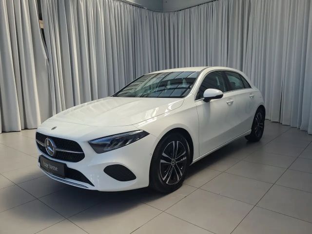 Mercedes-Benz A 180 Hatchback Progressive