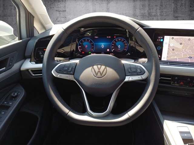 Volkswagen Golf 1.5 eTSI DSG Variant