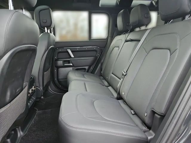 Land Rover Defender 110