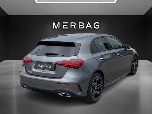 Mercedes-Benz A 180 AMG Line