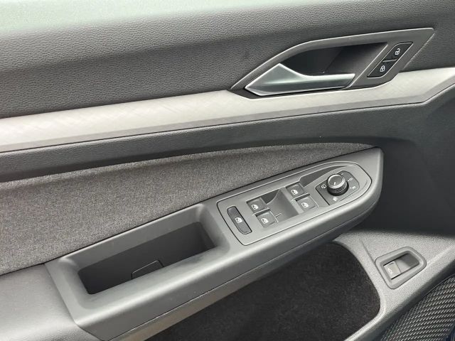Volkswagen Golf 1.5 eTSI DSG Life Variant