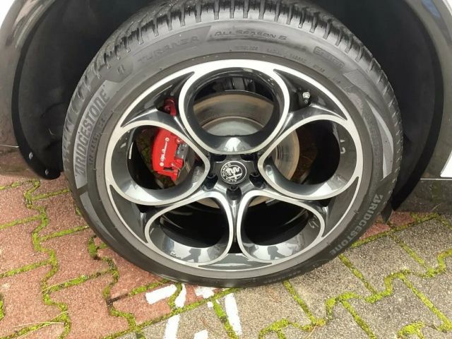 Alfa Romeo Stelvio Q4 Turbo Veloce