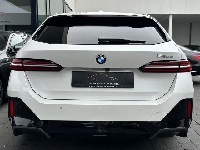 BMW 520 520d M-Sport Touring