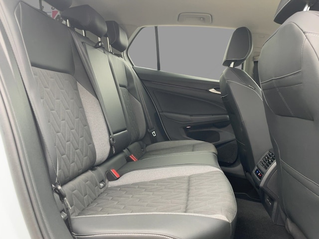 Volkswagen Golf TSI 6-Gang LED Kamera ACC SH GJR