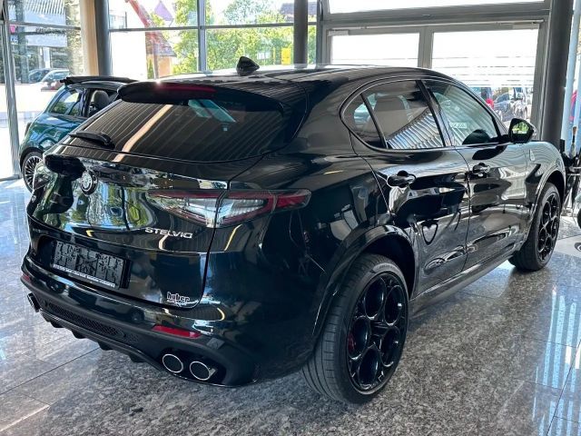 Alfa Romeo Stelvio Q4 Quadrifoglio