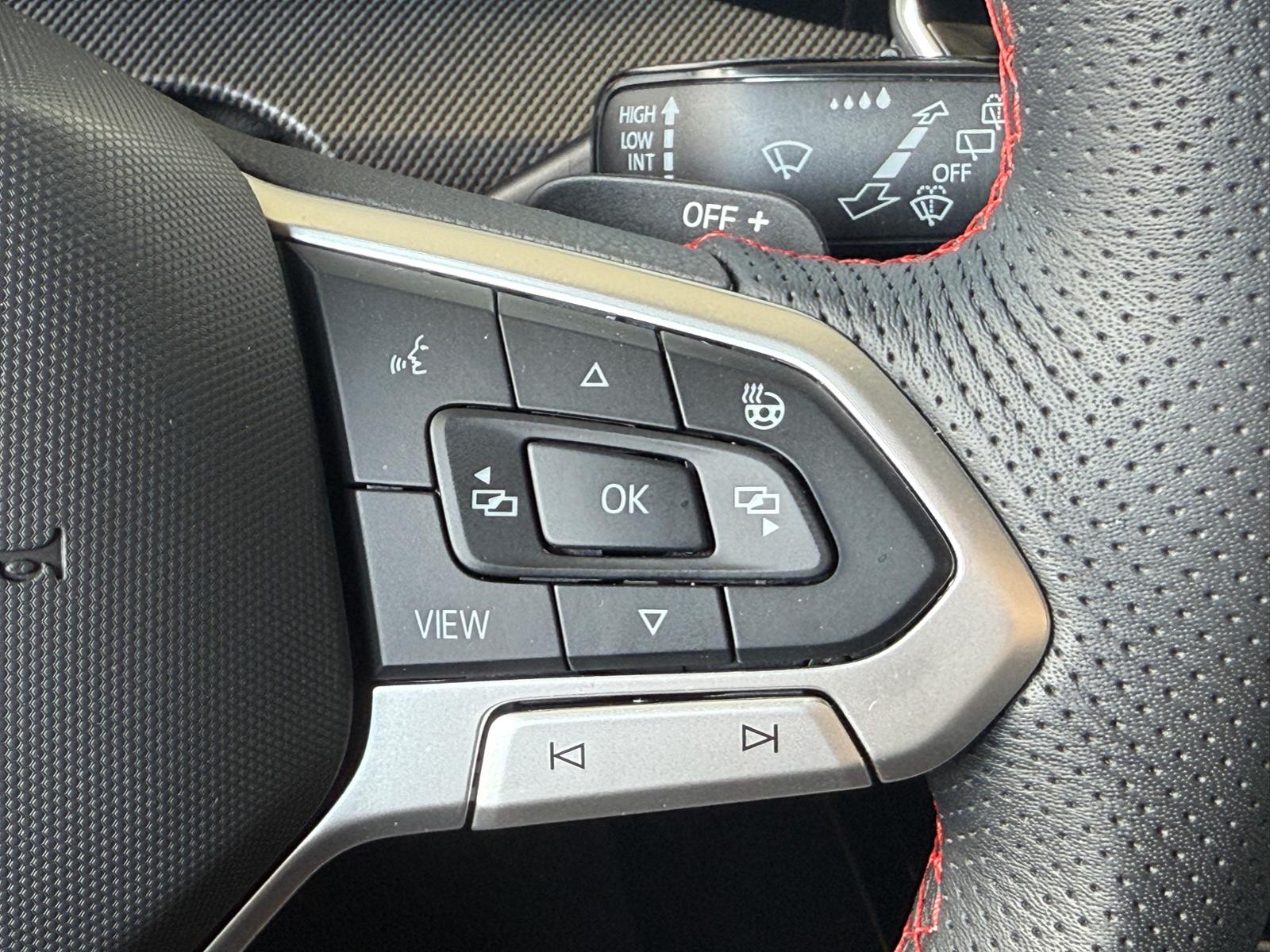 Volkswagen Golf DSG GTI Golf VIII IQ.Drive Style