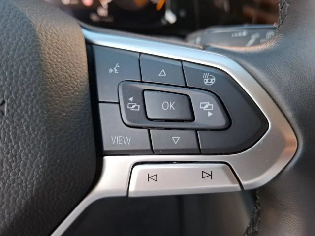 Volkswagen Golf Life Variant