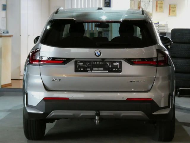 BMW X1 20d AHK,360°,Abstandstempomat,HUD,adap.LED