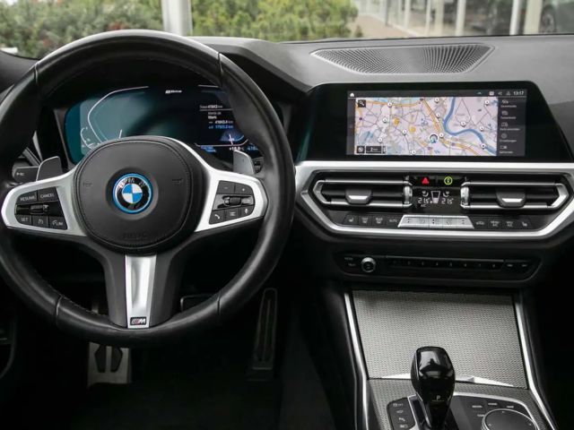 BMW 330 330e M-Sport Touring