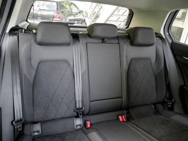 Volkswagen Golf 1.5 eTSI Golf VIII Life