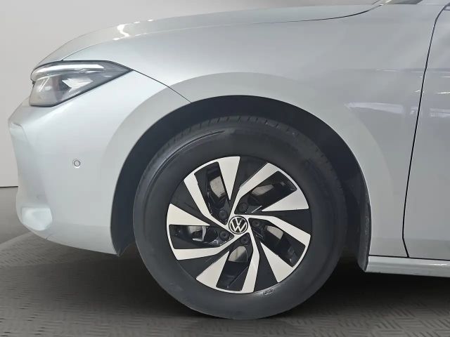 Volkswagen Passat 1.5 eTSI Business Variant