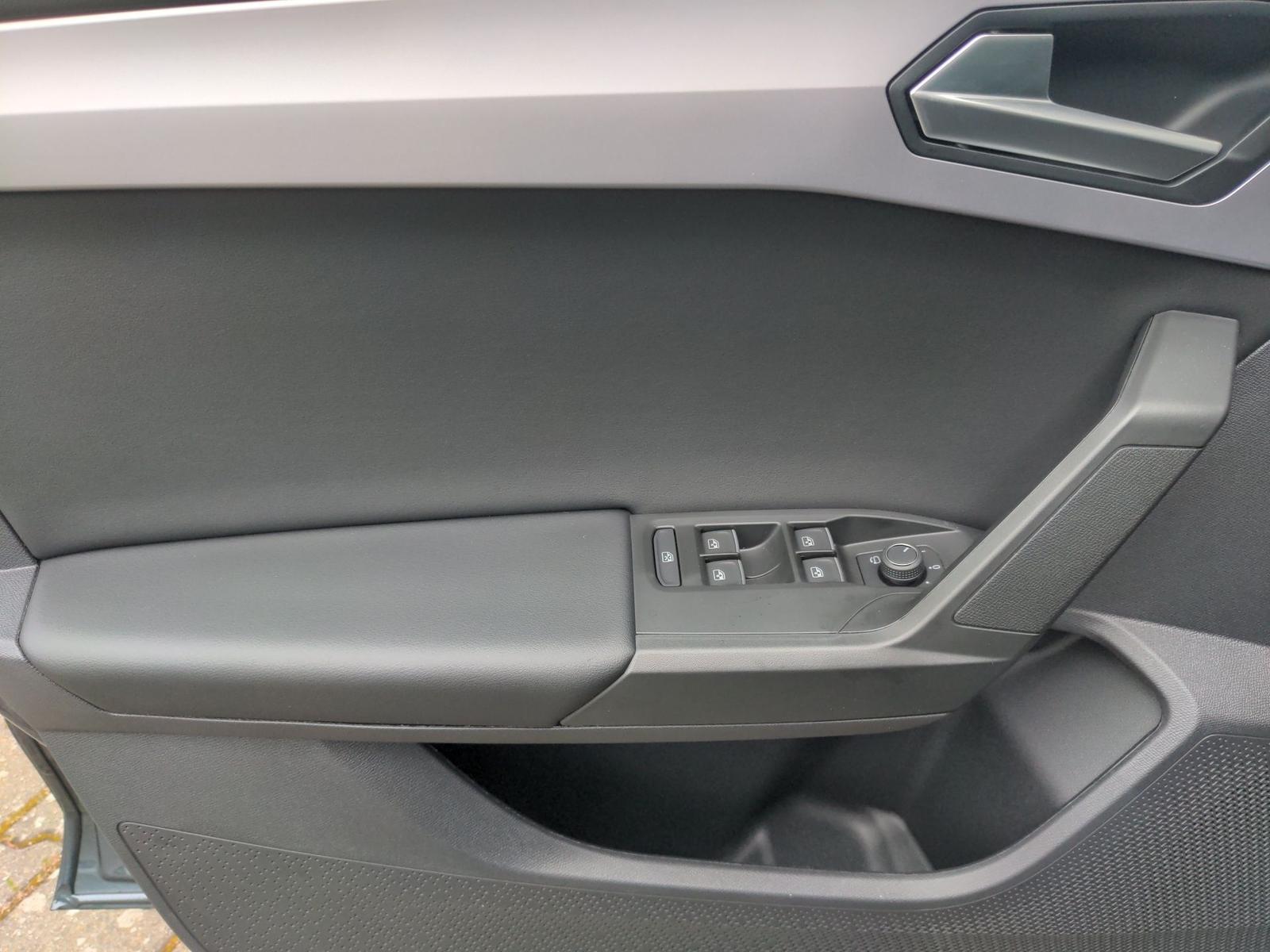 Seat Leon 1.5 eTSI DSG FR-lijn Sportstourer