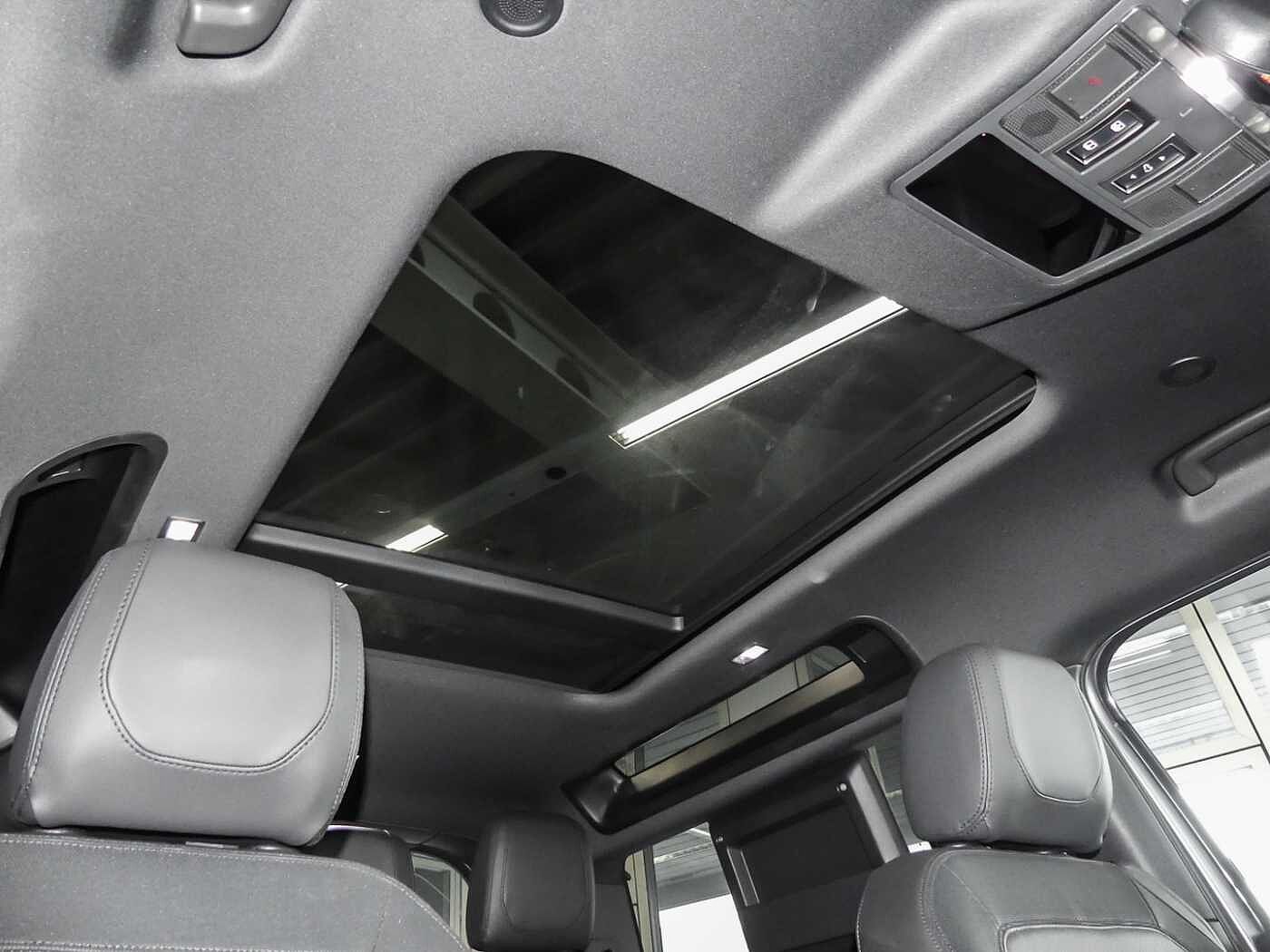 Land Rover Defender 90 Dynamic SE