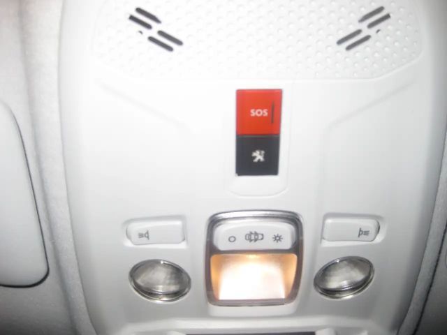 Peugeot E-208 Active Pack