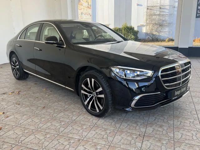Mercedes-Benz S 500 4MATIC Sedan