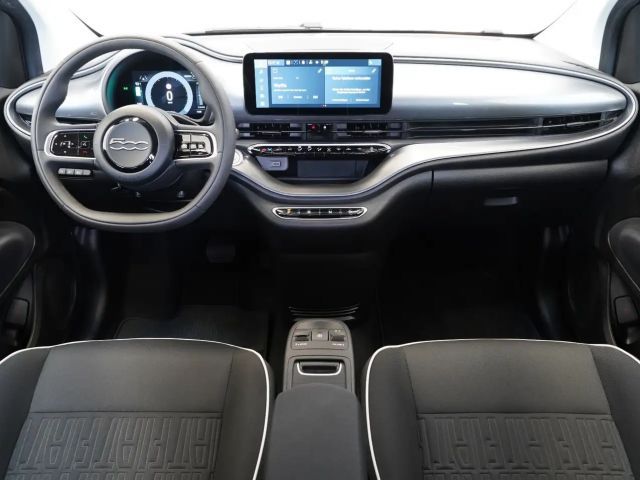 Fiat 500e 87KW/42kWh/DC-LADEN/CARPLAY/DAB/SOH/KAMERA