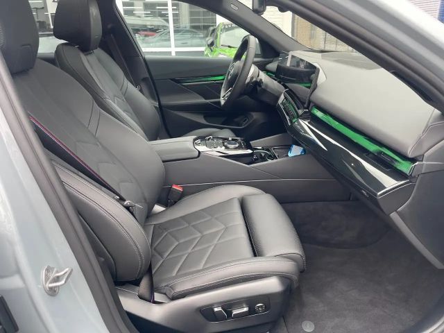 BMW 540 540d M-Sport Sedan xDrive