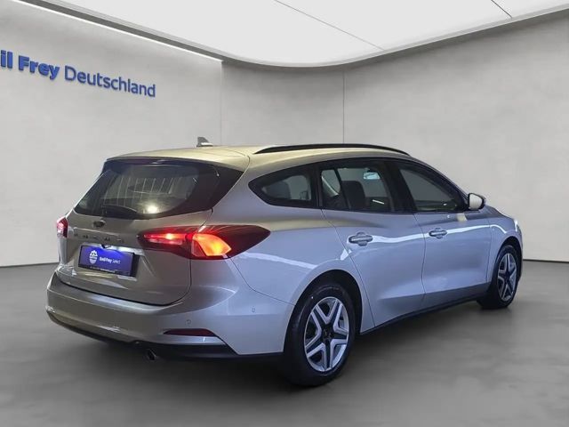 Ford Focus Cool & Connect EcoBoost Wagon