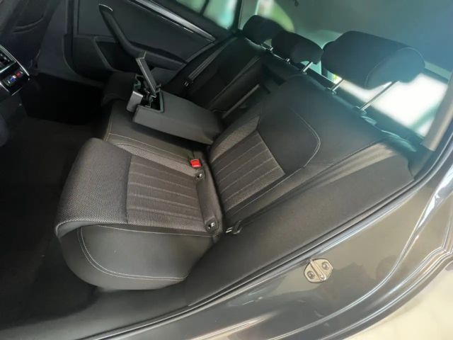 Skoda Superb 2.0 TSI Combi Style Style