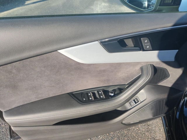 Audi A4 40 TFSI Avant Quattro S-Line S-Tronic