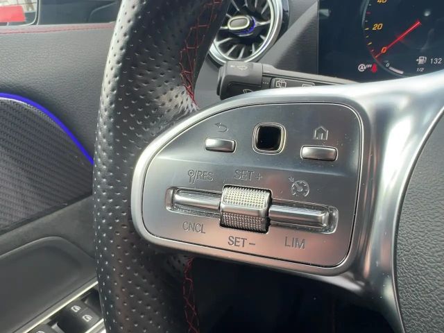 Mercedes-Benz GLA 250 4MATIC AMG Line