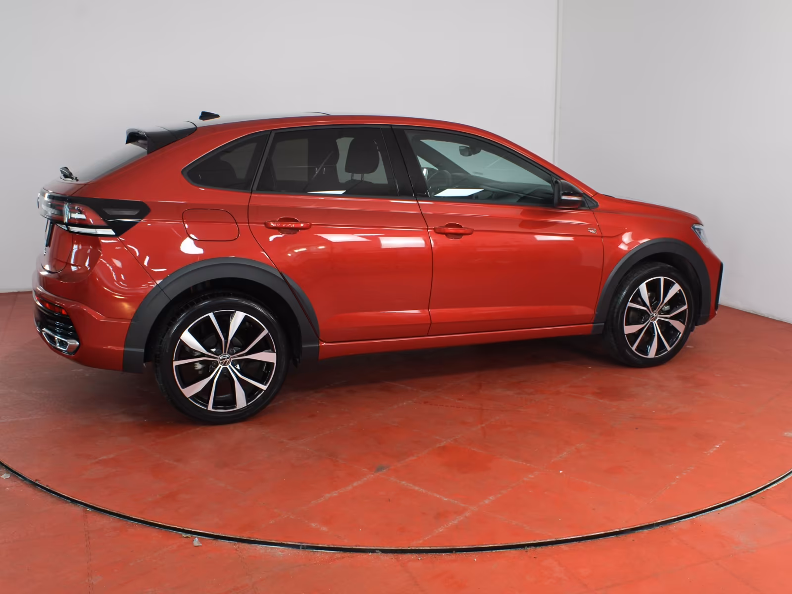 Volkswagen Taigo 1.0 TSI DSG R-Line